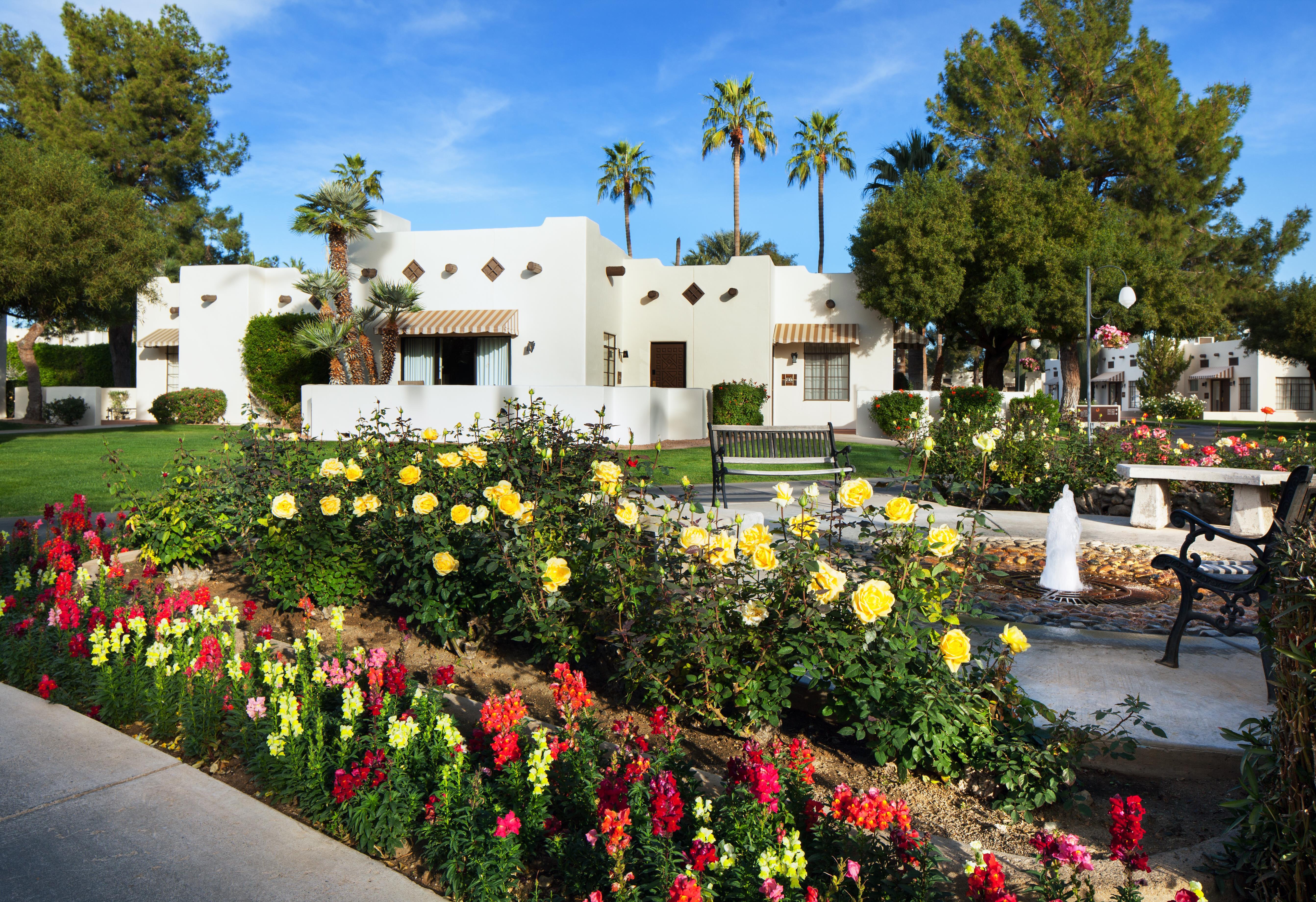 The Wigwam Hotel Личфийлд парк Екстериор снимка