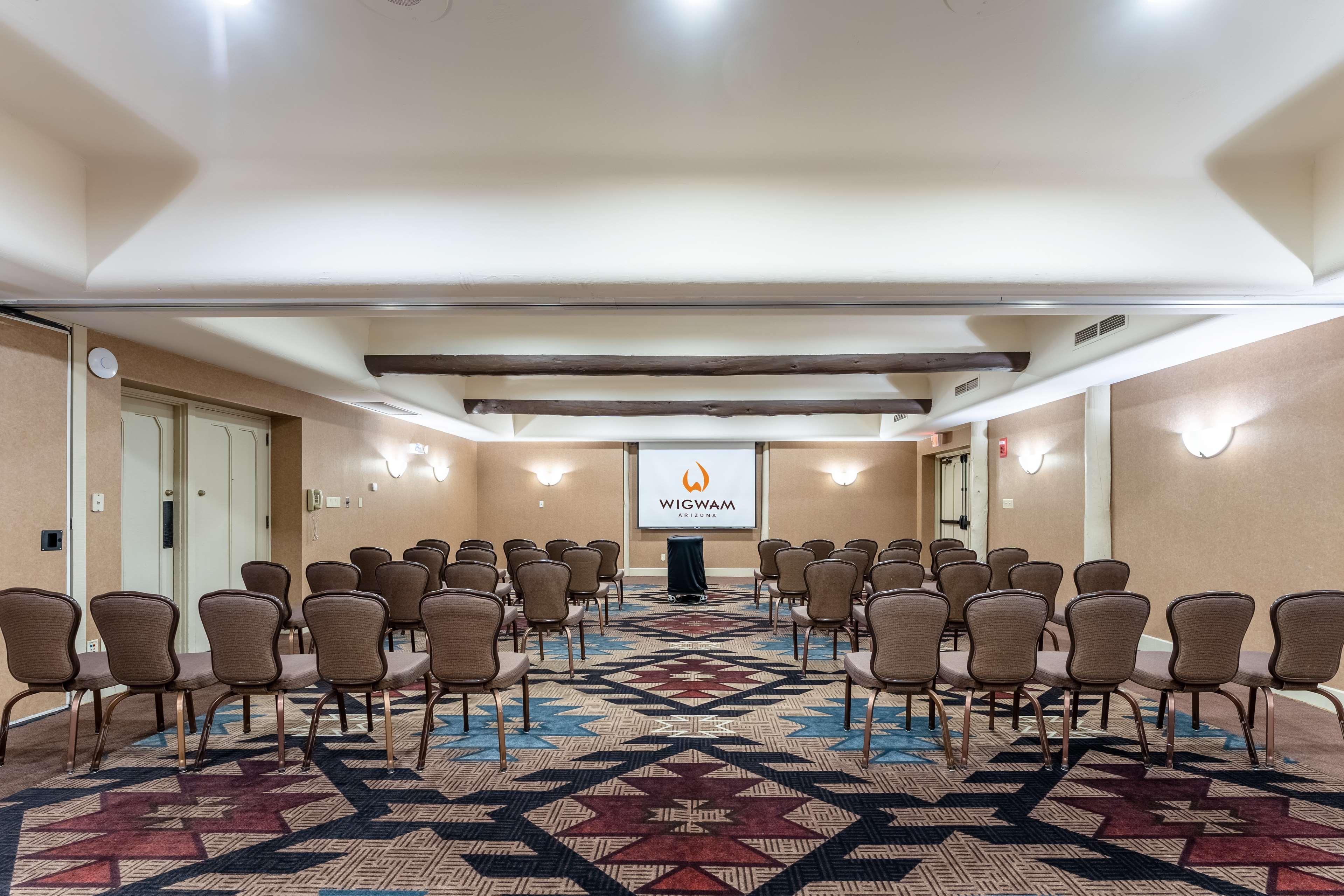 The Wigwam Hotel Личфийлд парк Екстериор снимка