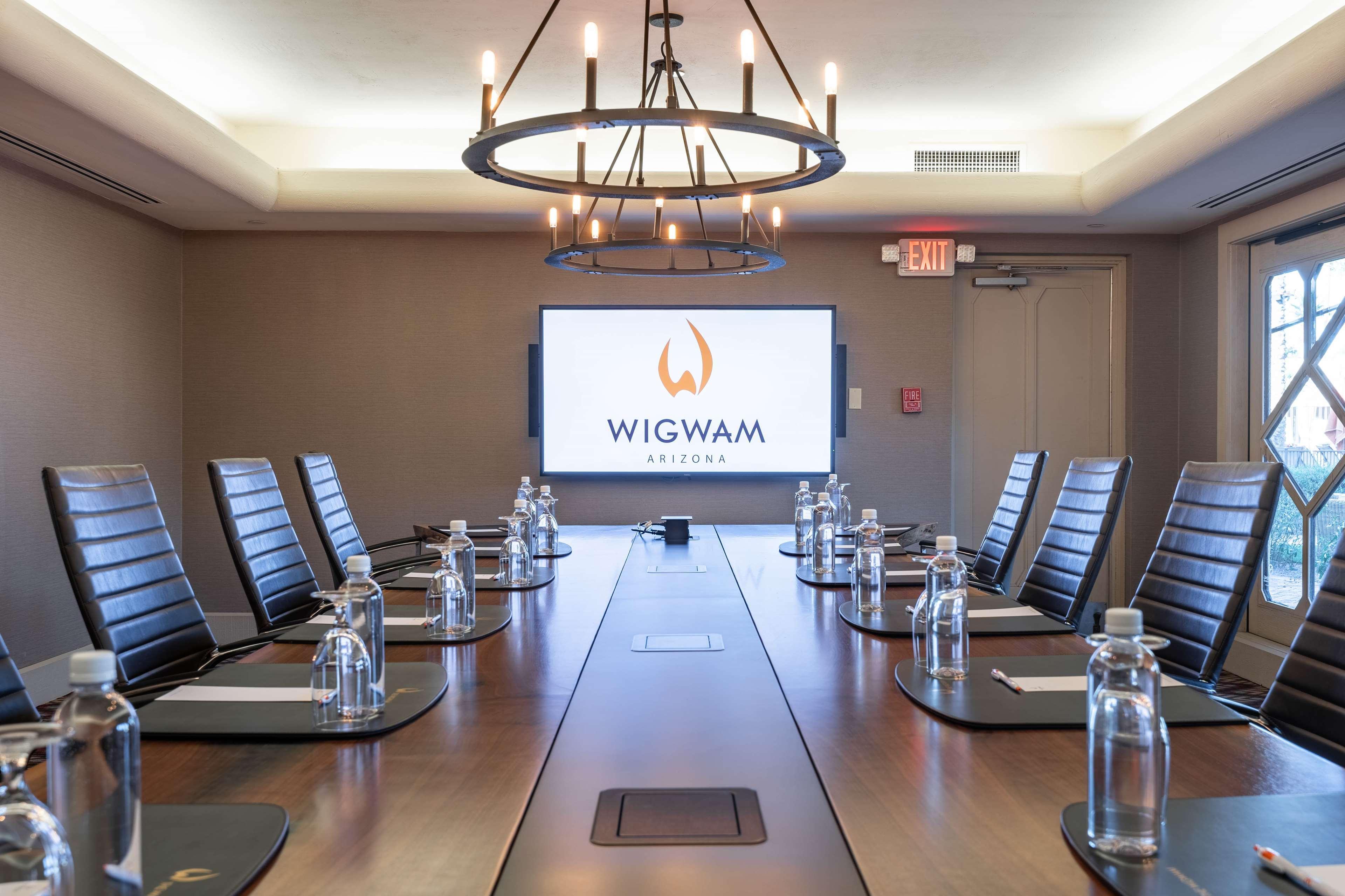 The Wigwam Hotel Личфийлд парк Екстериор снимка